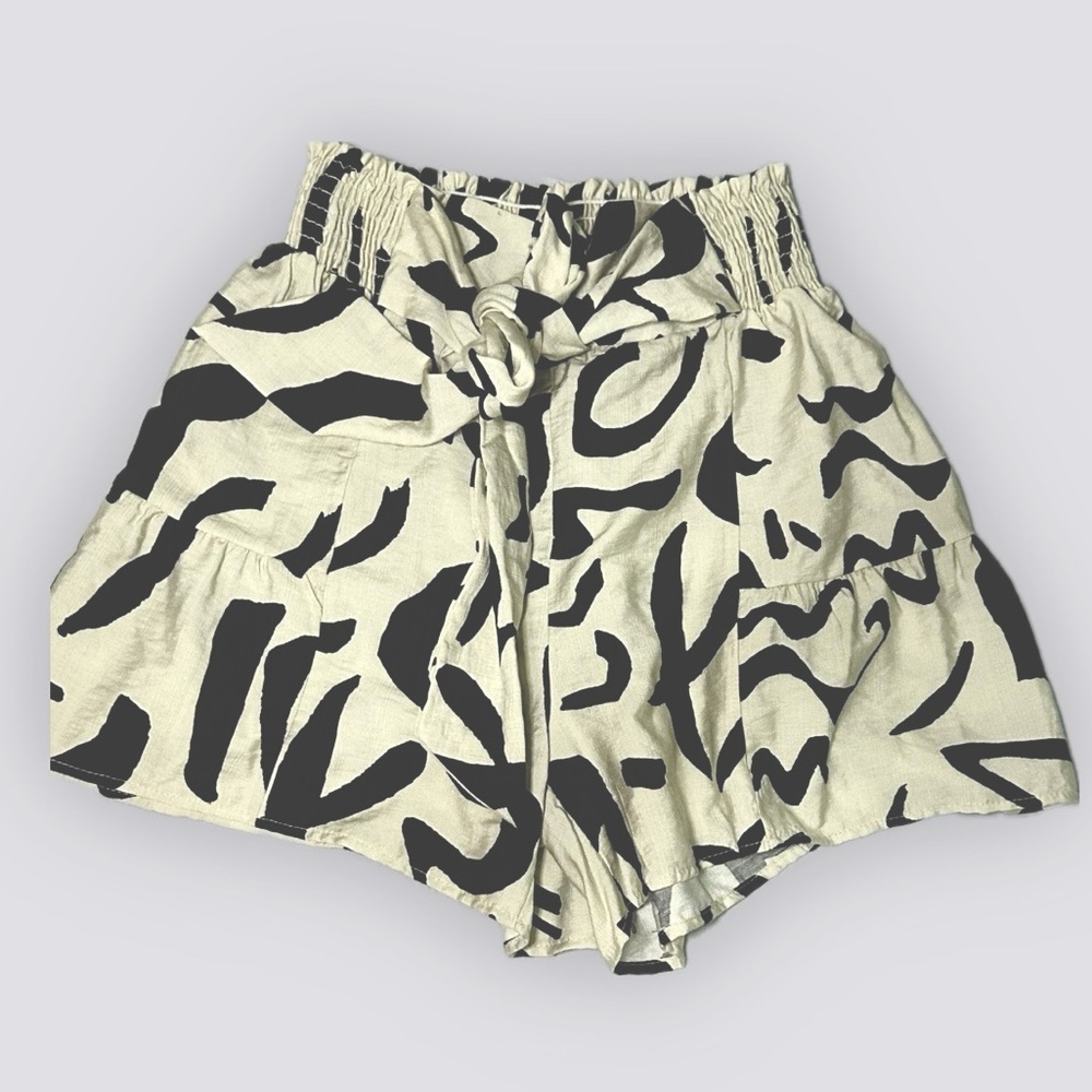 Abstract leopard Print Women’s Shorts Sizes L&M